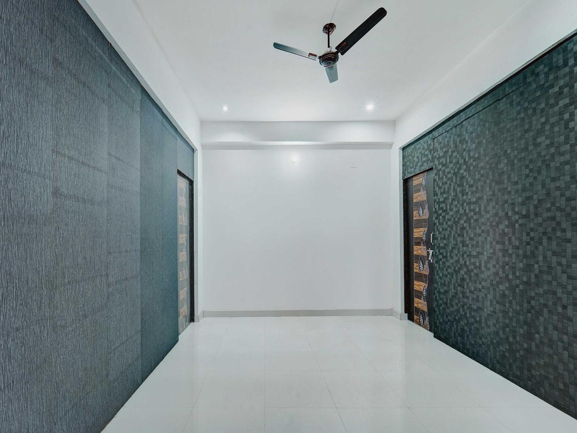 Hotel O Blue Gram Inn Патна Екстериор снимка