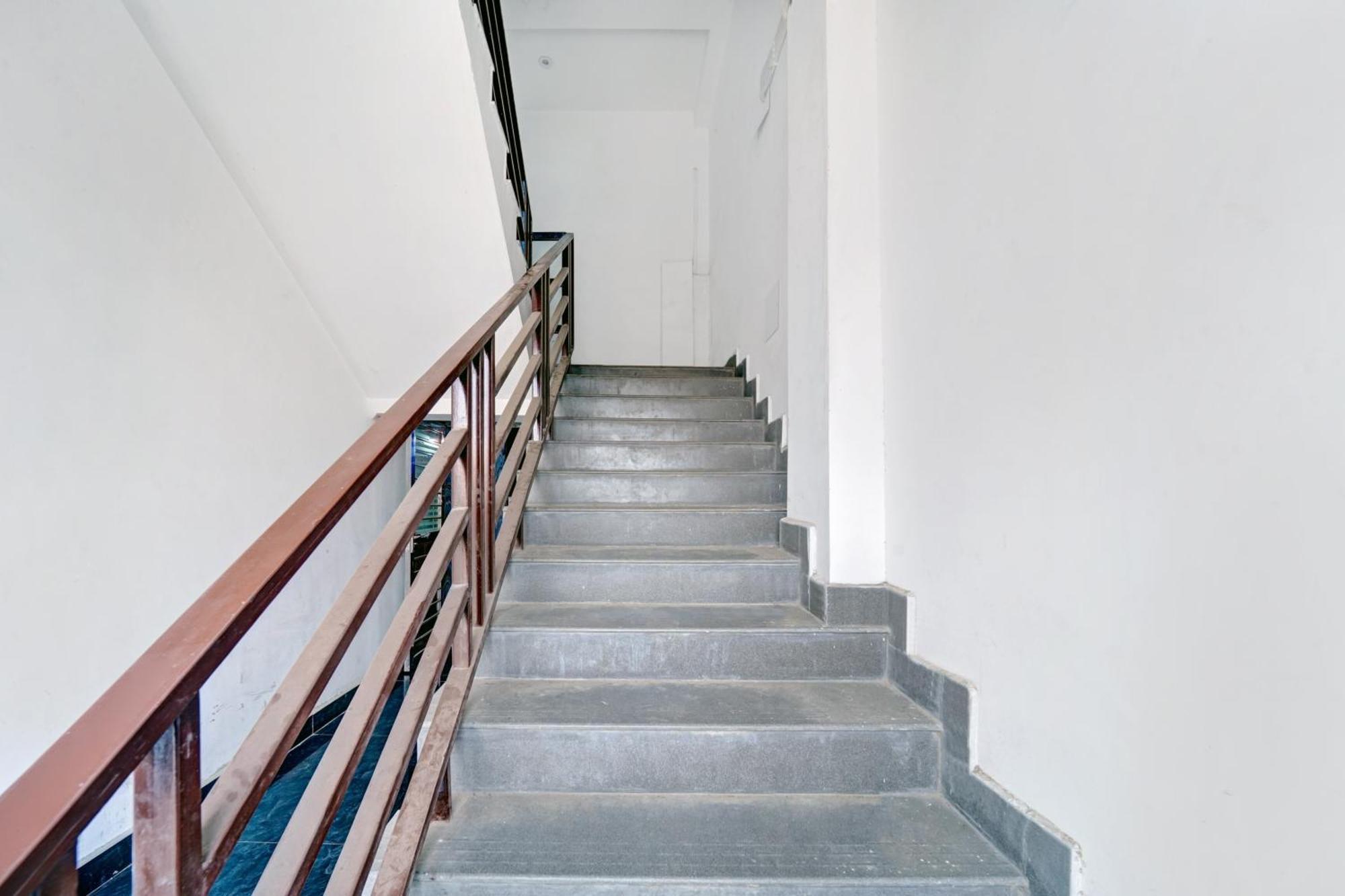 Hotel O Blue Gram Inn Патна Екстериор снимка